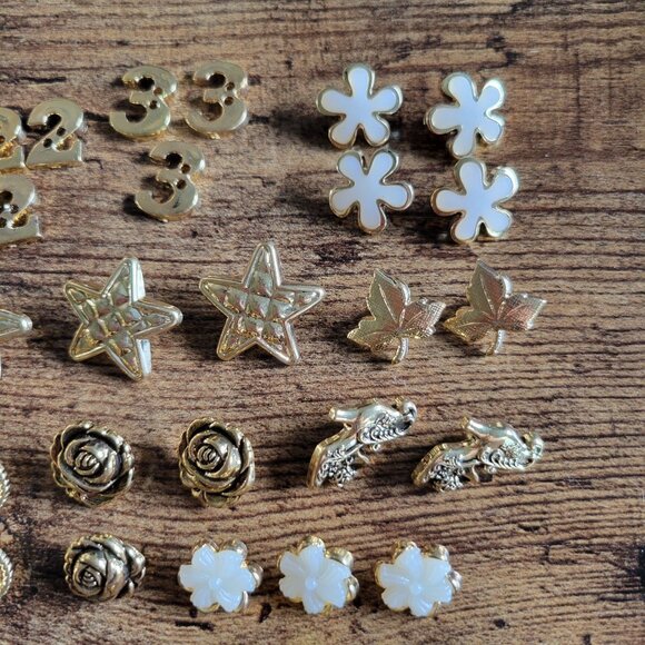 Button Assortment Gold White Mix Plastic Shank and Sew Through Mixed Lot of 50 - Picture 3 of 9